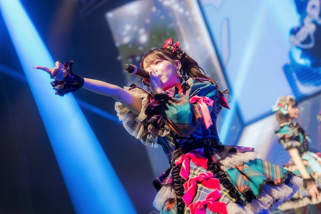 fav me デビューライブ 『STARTING NEW WORLD』より