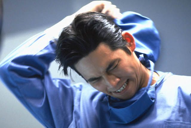 『振り返れば奴がいる』今こそ観るべき異色作の画像