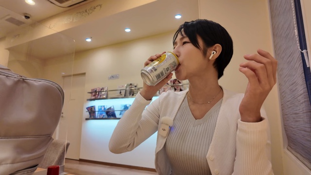 mii、日本一豪華なネカフェでお泊まりの画像