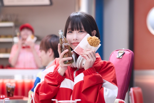 あの出演コカ・コーラ新CM『コチる放課後アンセム 「レストラン」篇』　メイキング写真