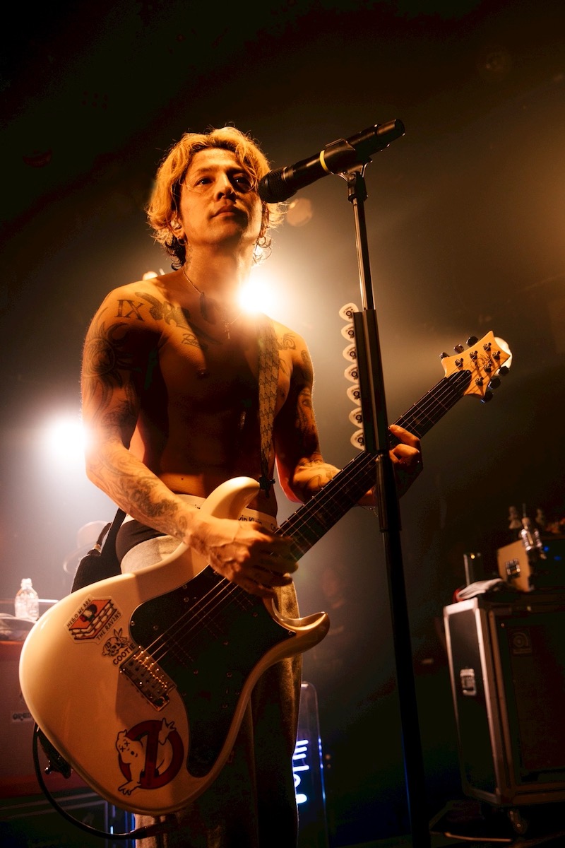 『The Ravens GHOST NOTES TOUR』（撮影＝Yoshifumi Shimizu）