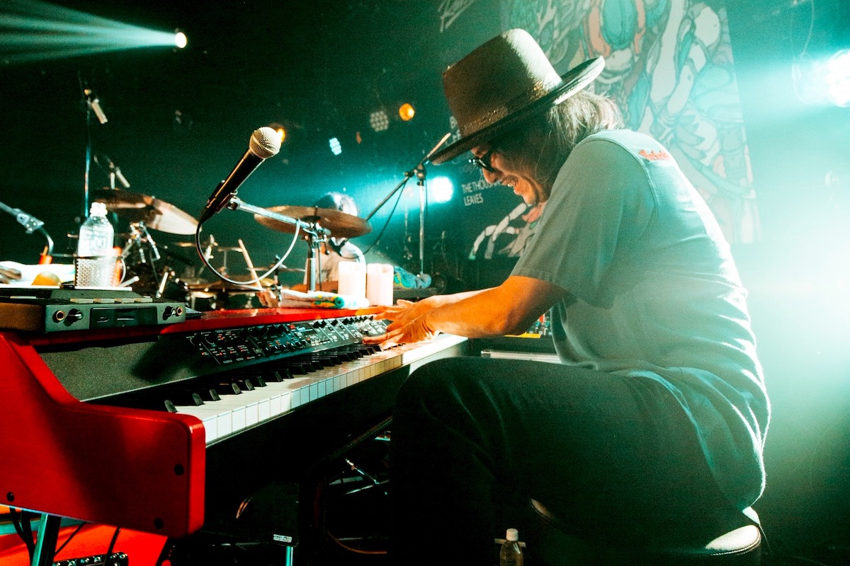 『The Ravens GHOST NOTES TOUR』（撮影＝Yoshifumi Shimizu）