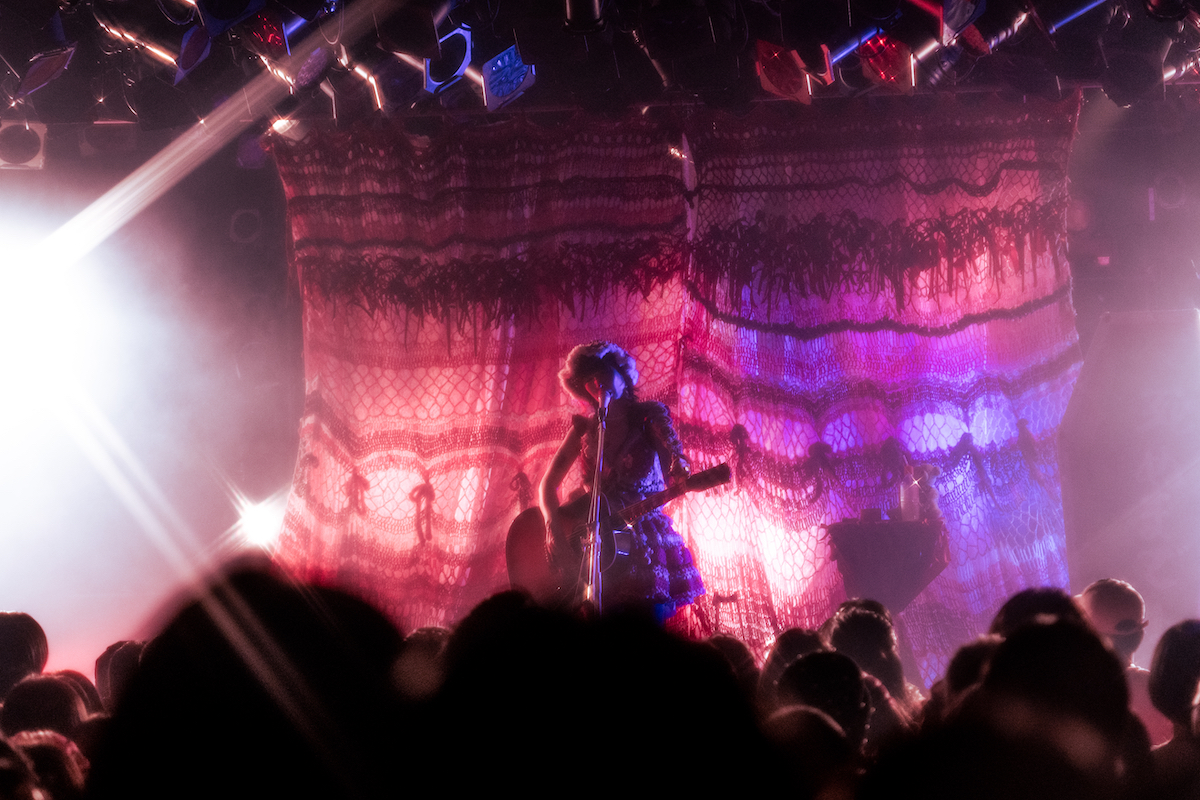 大森靖子『少女再築 単独弾語りLIVE 12年振り渋谷QUATTRO ワンマン』ライブ写真