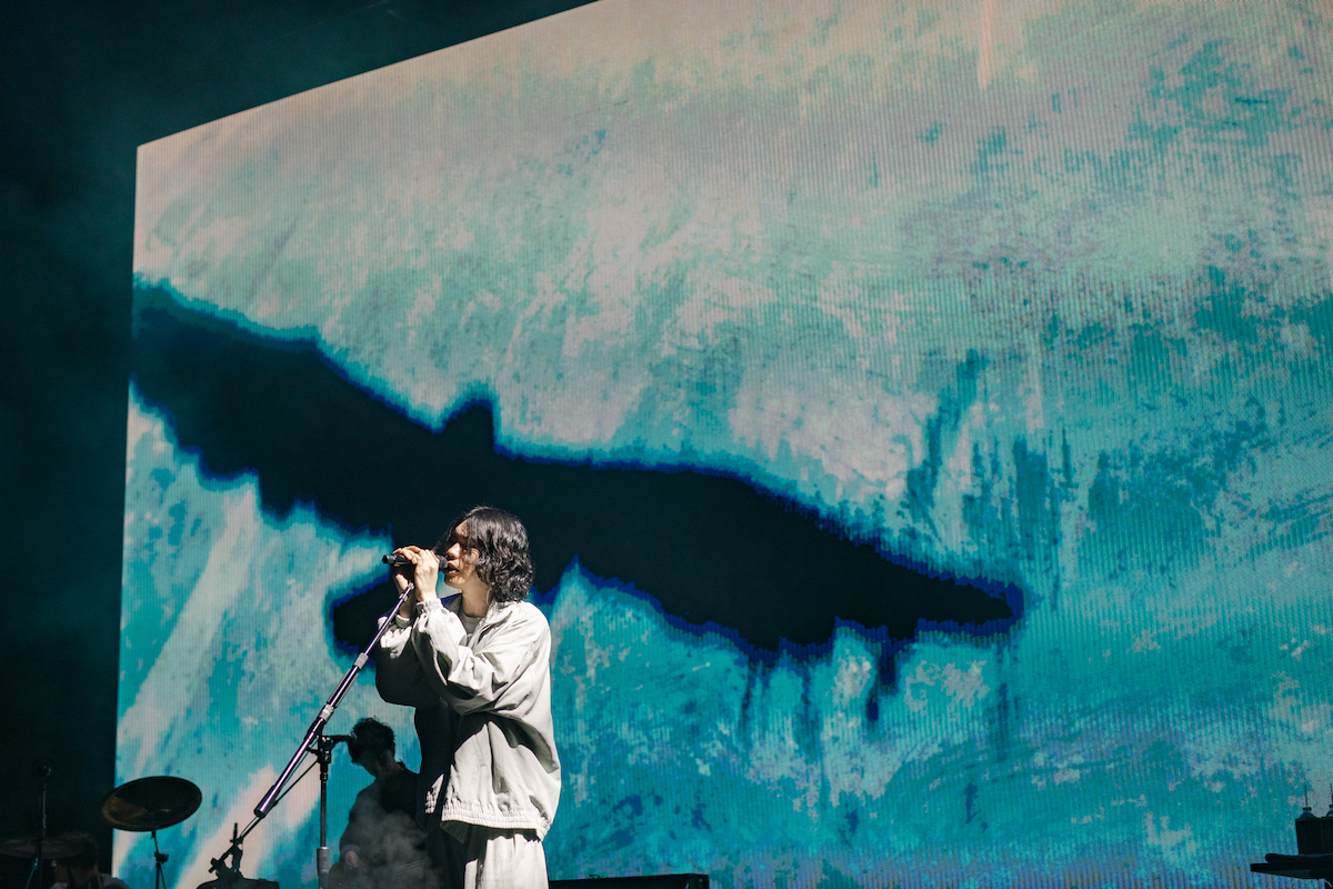 『KENSHI YONEZU 2025 WORLD TOUR / JUNK』LA公演（photo by Jiro Konami）