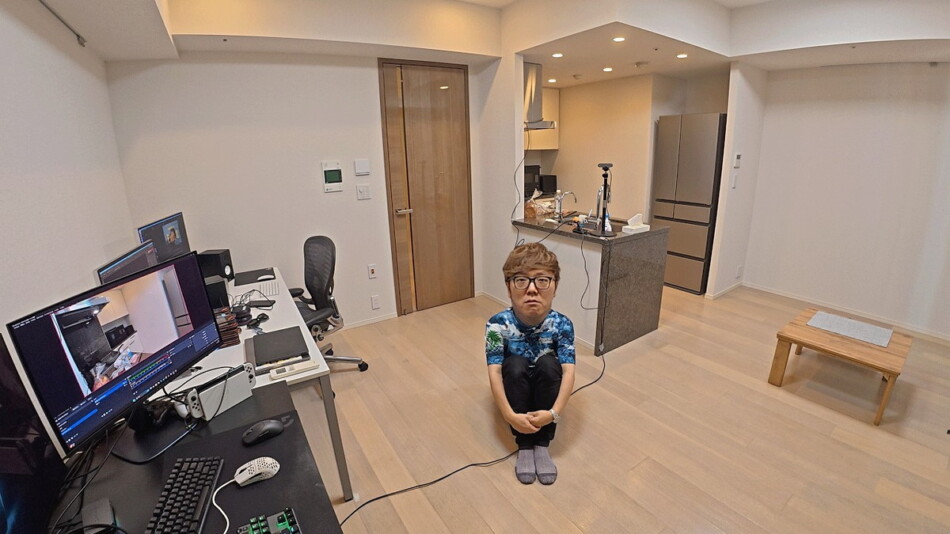 ヒカキン、豪華内装の“配信部屋”公開