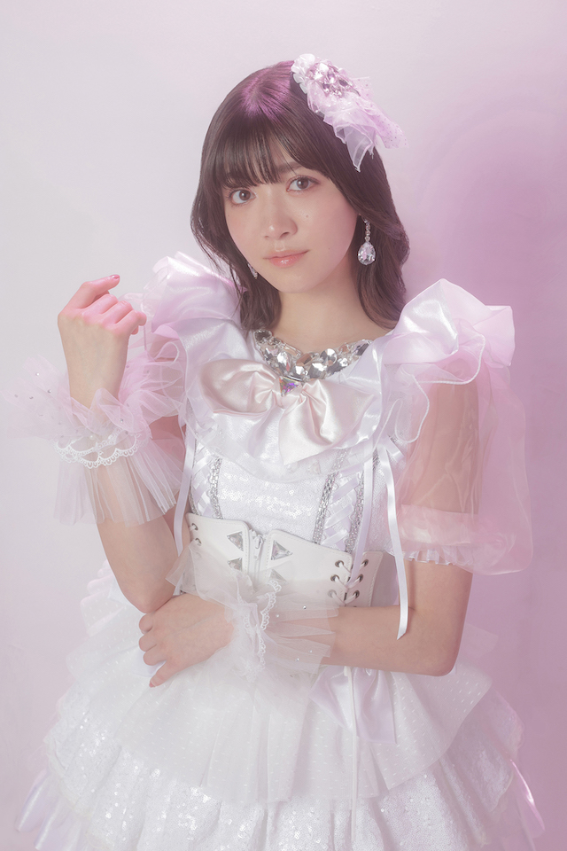 新井ひとみ アーティスト写真