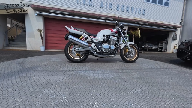 所ジョージ、こだわりカスタムのバイクが納車の画像