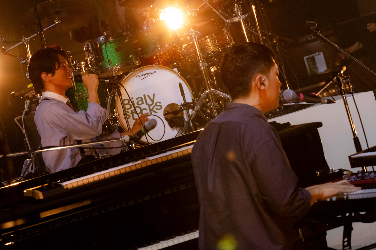 Bialystocksライブ写真（撮影＝廣田達也）