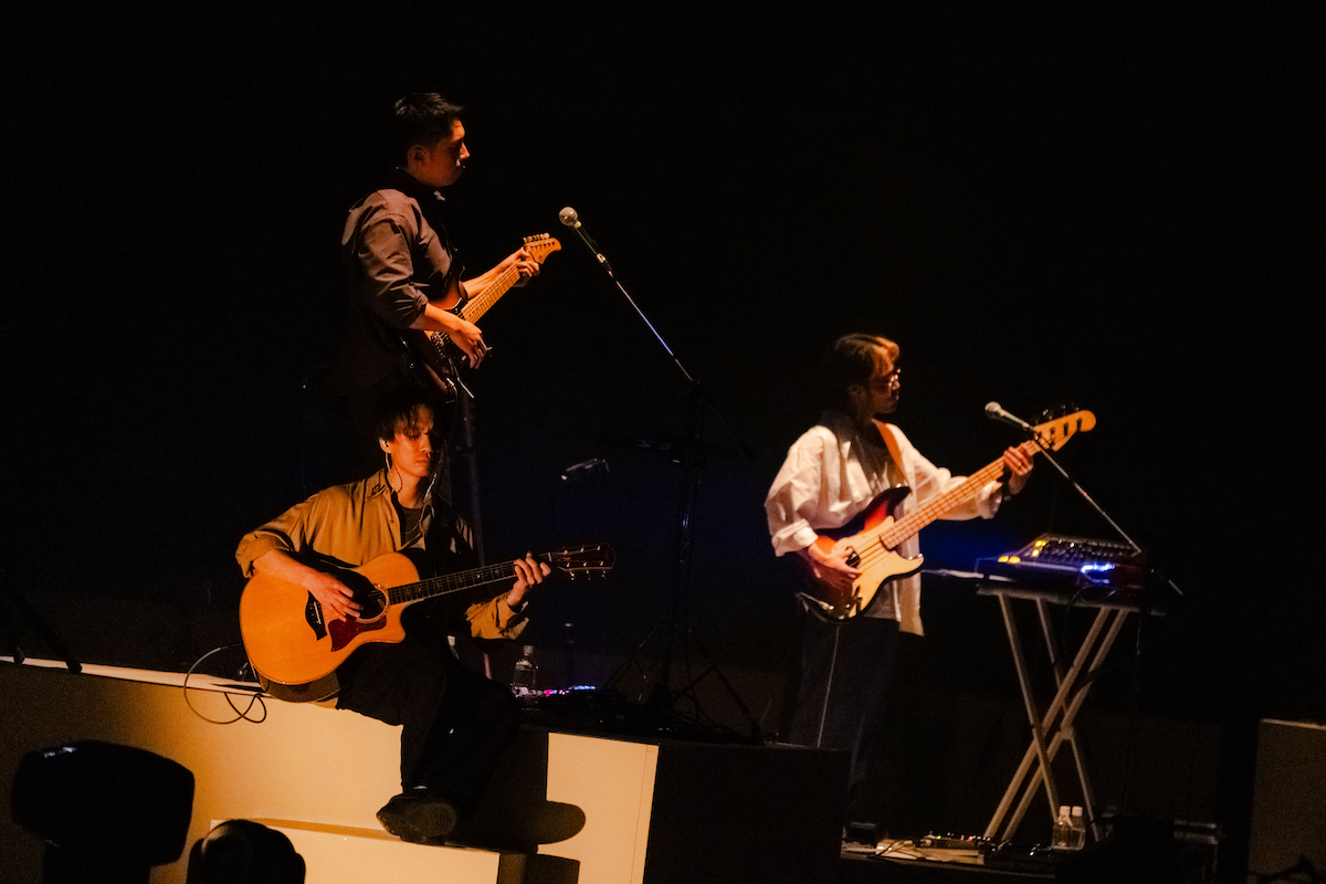 Bialystocksライブ写真（撮影＝廣田達也）