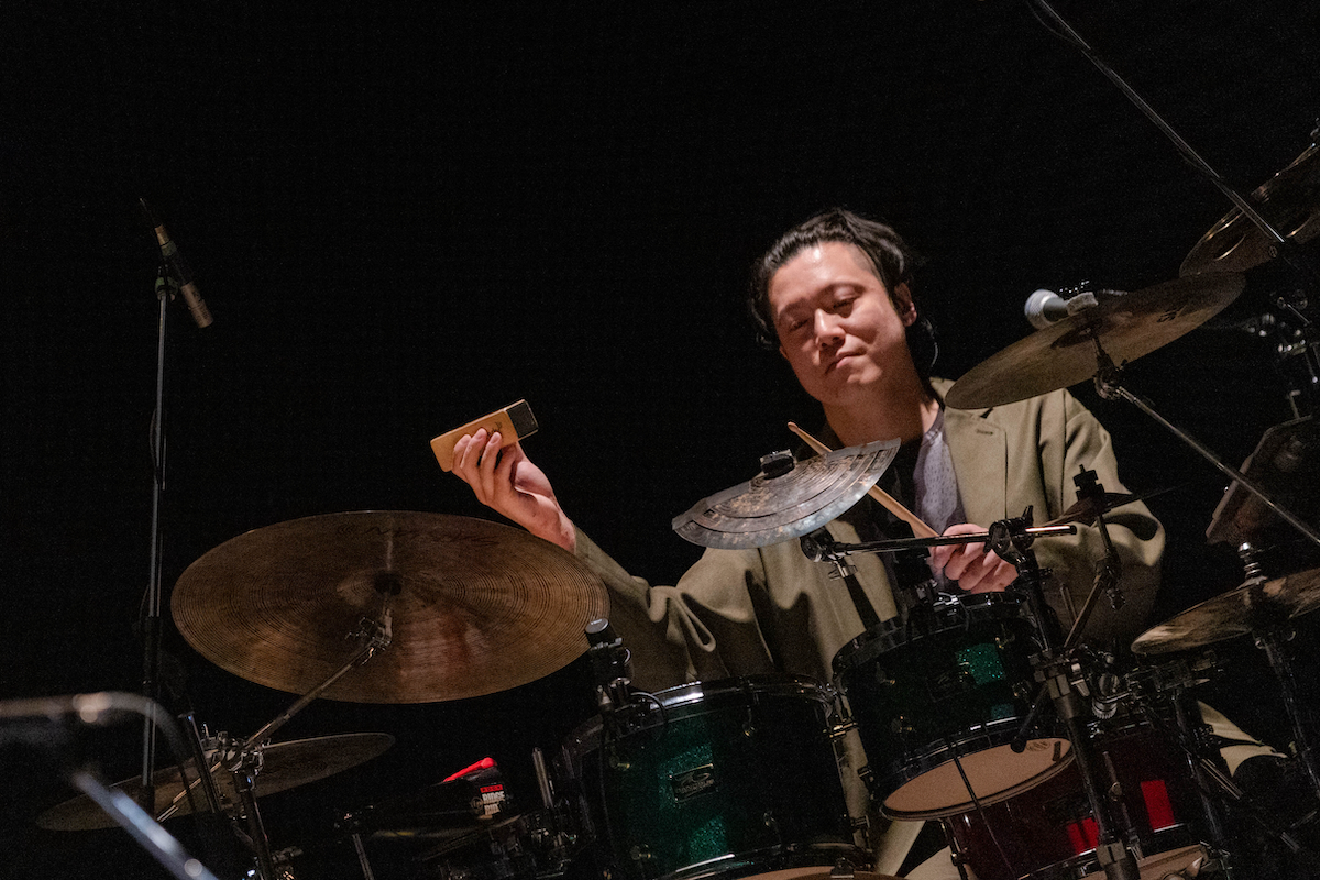 Bialystocksライブ写真（撮影＝廣田達也）