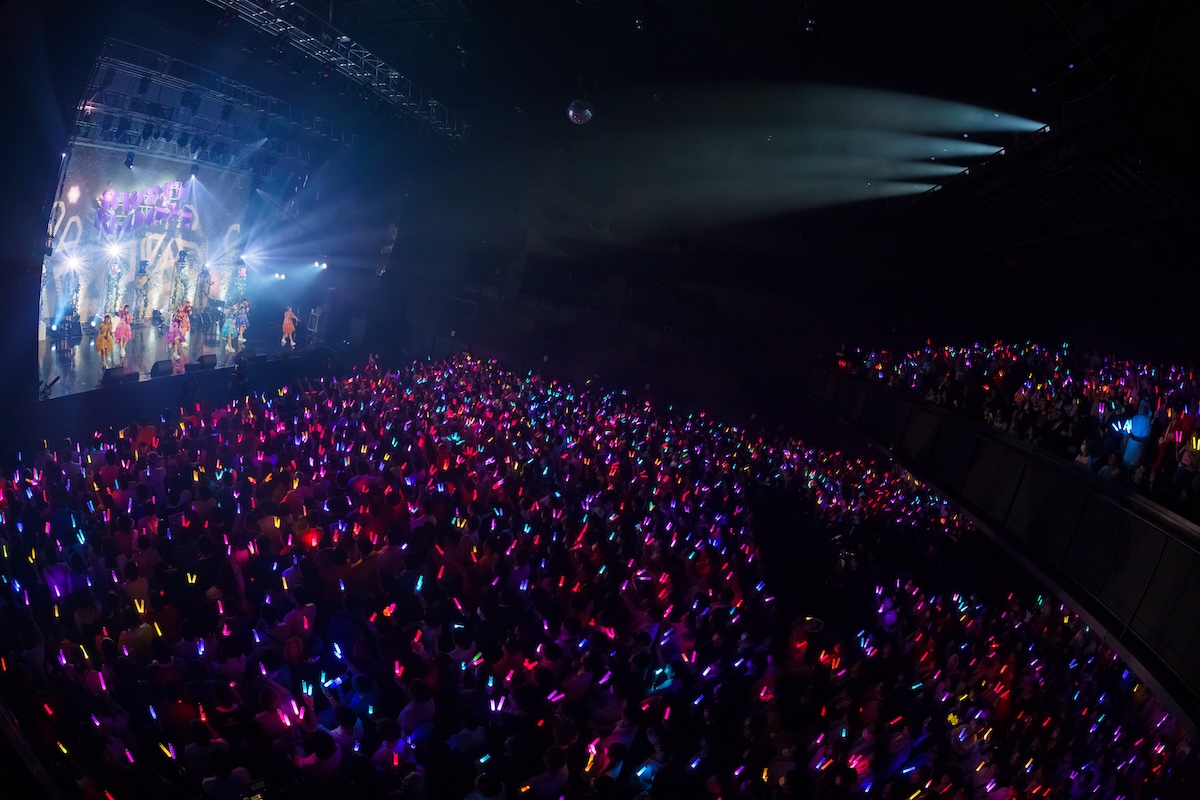 『SWEET STEADY 1st ANNIVERSARY TOUR 2025「SWEET BLOOM」』（撮影＝下山春香）