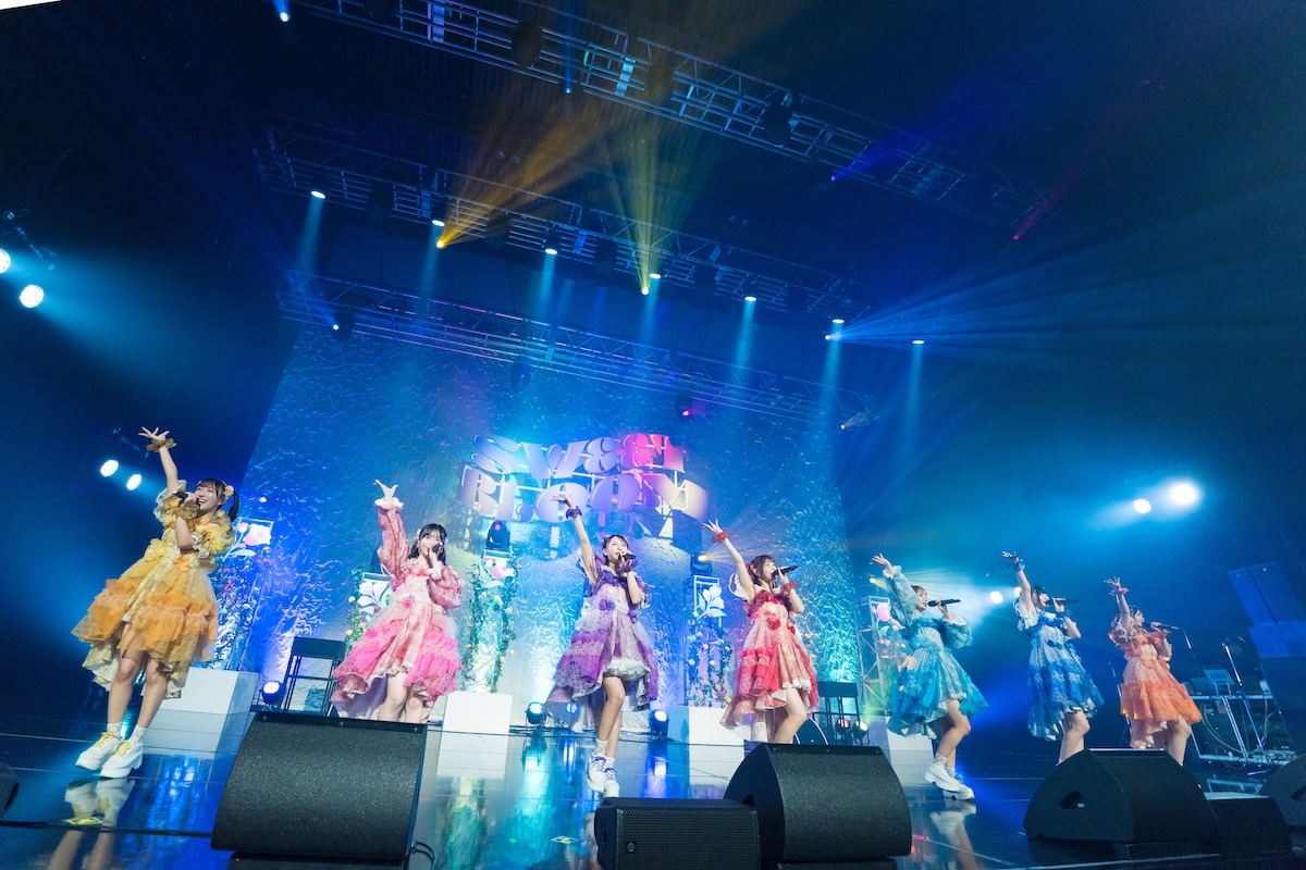 『SWEET STEADY 1st ANNIVERSARY TOUR 2025「SWEET BLOOM」』（撮影＝下山春香）