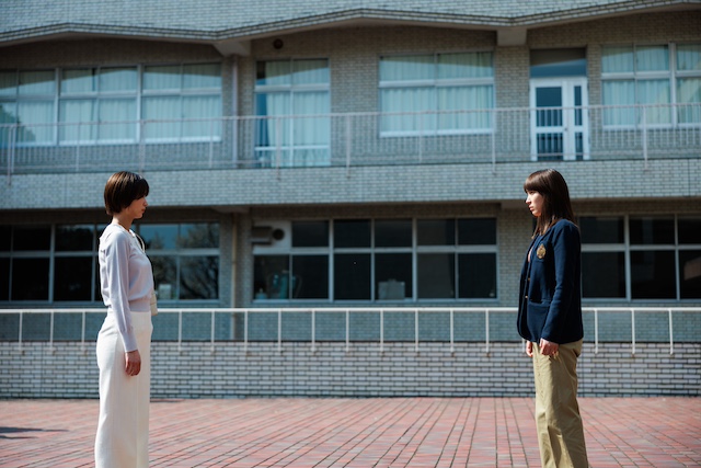 『なんで私が神説教』謎の女性の正体明らかにの画像