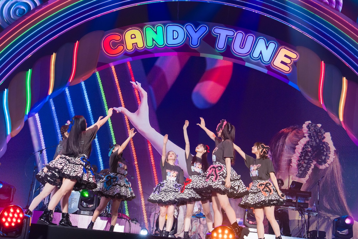 『CANDY TUNE 2nd ANNIVERSARY TOUR 2025「CANDY CANDY PARTY」』（撮影＝ヨシモリユウナ）