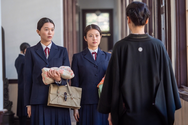 『あんぱん』第35話、のぶと黒井先生の画像