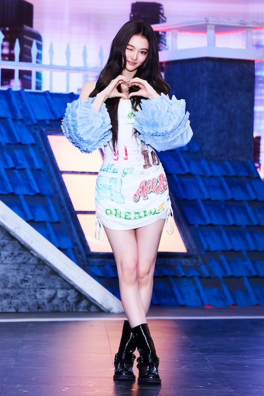 『MEOVV THE 1st EP ALBUM COMEBACK SHOWCASE』