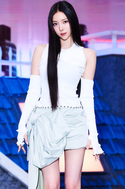 『MEOVV THE 1st EP ALBUM COMEBACK SHOWCASE』