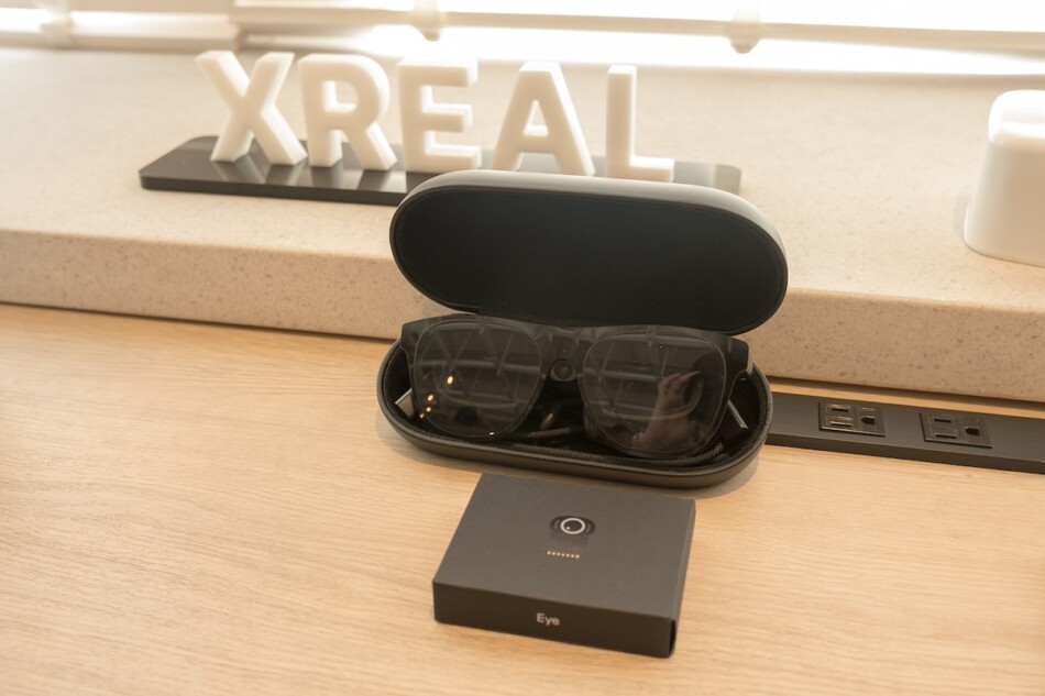 XREAL、カメラ型アクセ『XREAL Eye』登場