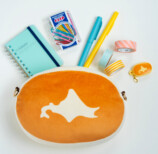 「北海道チーズ蒸しケーキ」2Wayふわふわポーチの画像