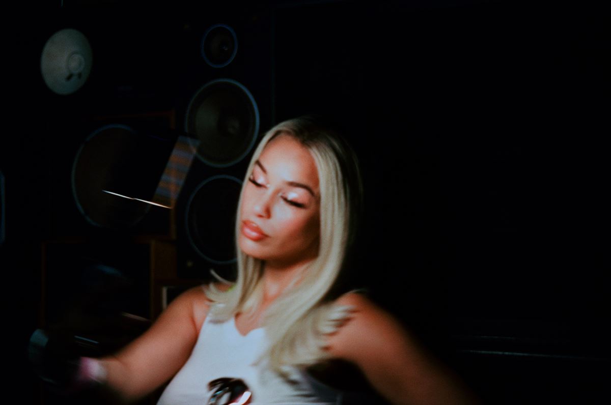 ジョルジャ・スミス、JOURNAL STANDARDとコラボ