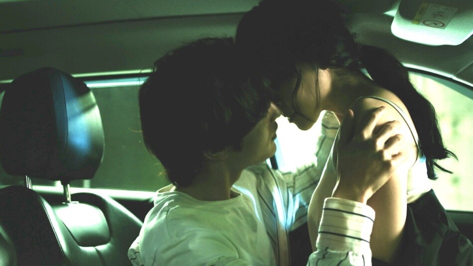 『魔物』“非現実的”を超越したラブシーン