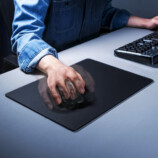 サンワサプライ、ガラスマウスパッドに新サイズ登場の画像