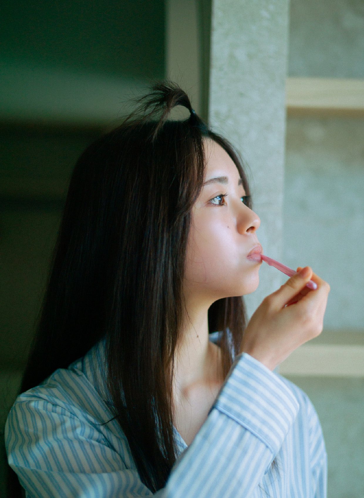 筒井あやめ、ワンピースでお出かけの画像