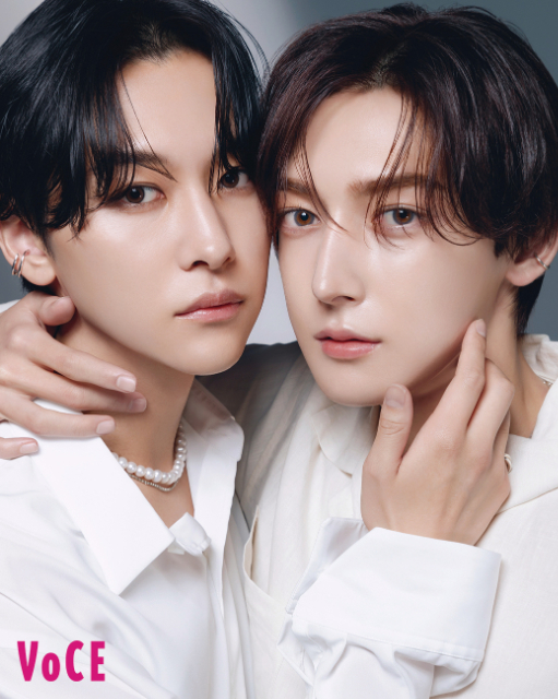 出口夏希が表紙を飾る「VOCE」2025年7月号の画像