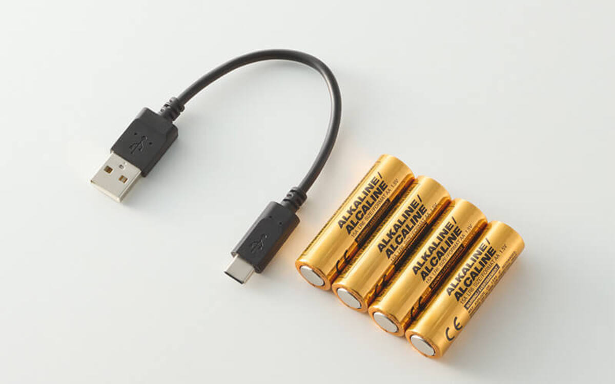 エレコム、乾電池式モバイルバッテリーを新発売の画像