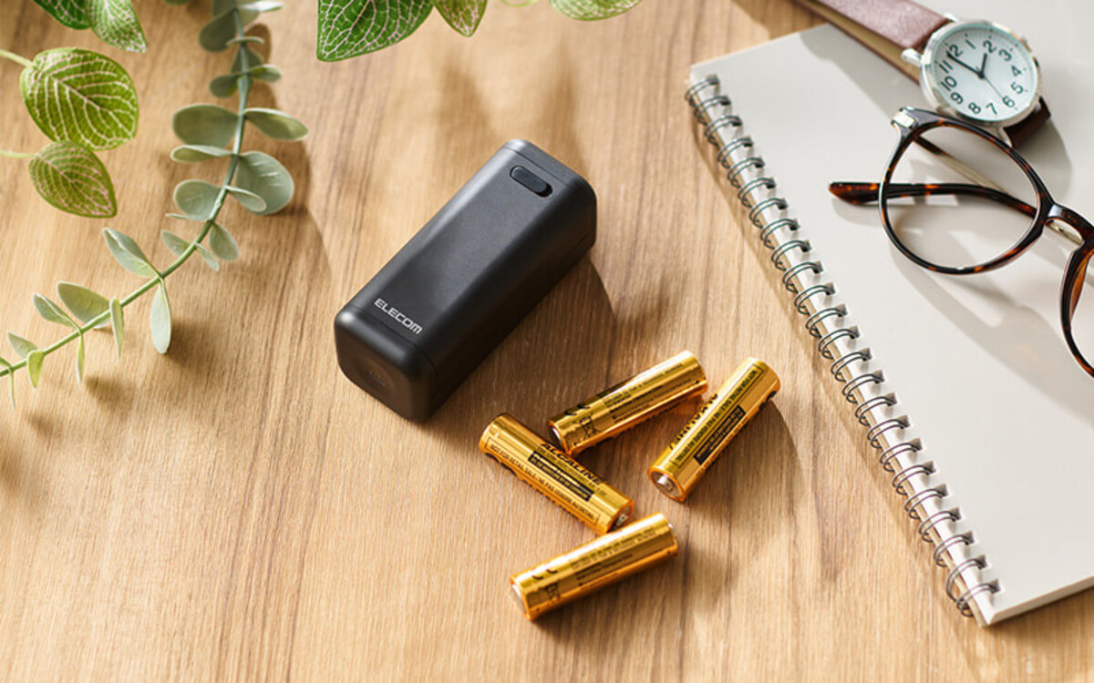 エレコム、乾電池式モバイルバッテリーを新発売の画像