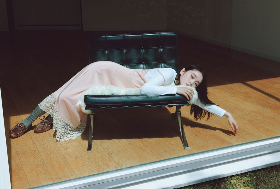 俳優・髙石あかりが表紙『Numéro TOKYO』