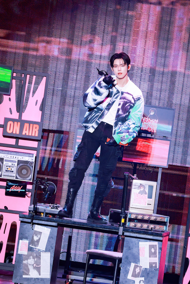 TOMORROW X TOGETHER (P)&(C) BIGHIT MUSIC