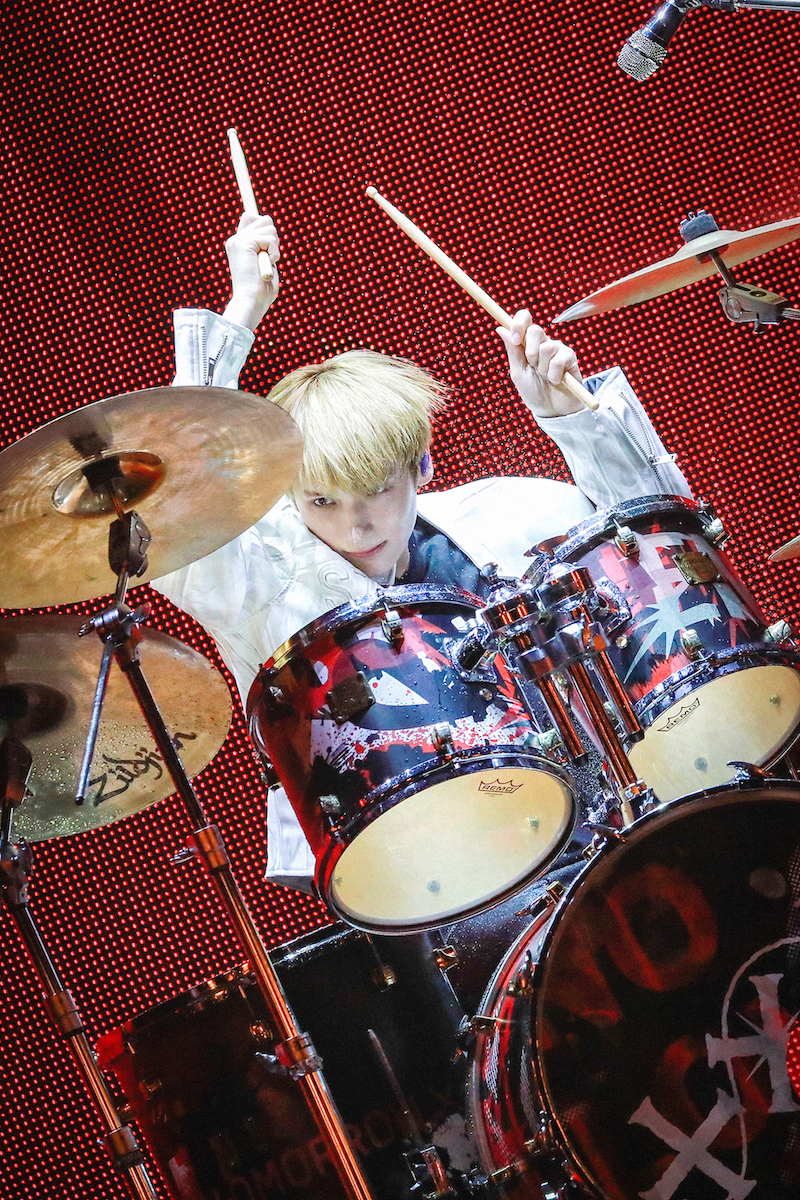 TOMORROW X TOGETHER (P)&(C) BIGHIT MUSIC