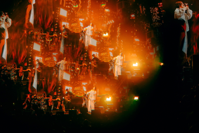 『KENSHI YONEZU 2025 WORLD TOUR / JUNK』ロンドン、パリ、ニューヨーク、ロサンゼルス公演より／Photo by Jiro Konami