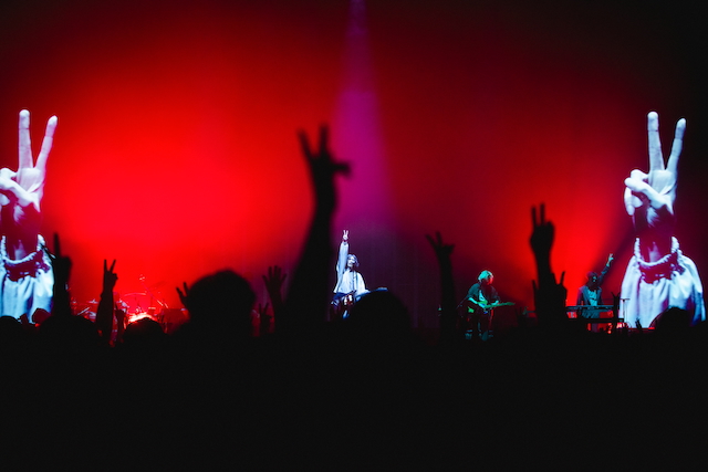 『KENSHI YONEZU 2025 WORLD TOUR / JUNK』ロンドン、パリ、ニューヨーク、ロサンゼルス公演より／Photo by Jiro Konami