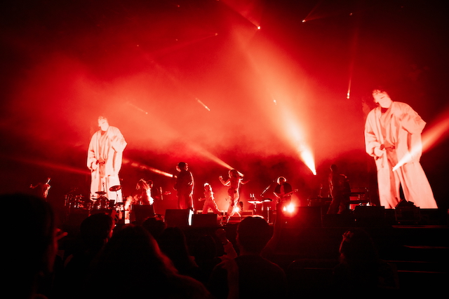 『KENSHI YONEZU 2025 WORLD TOUR / JUNK』ロンドン、パリ、ニューヨーク、ロサンゼルス公演より／Photo by Jiro Konami