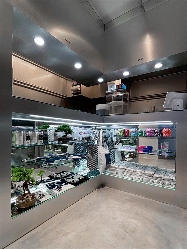 CAFE GALLERY & OMIYAGE SHOP『CC』店舗内