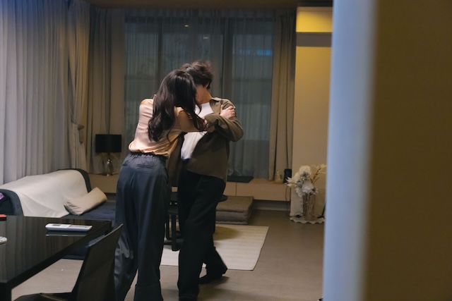 『魔物』麻生久美子が塩野瑛久に怒りの鉄拳の画像