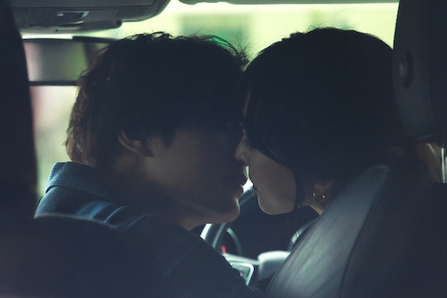 『魔物』麻生久美子が塩野瑛久に怒りの鉄拳の画像