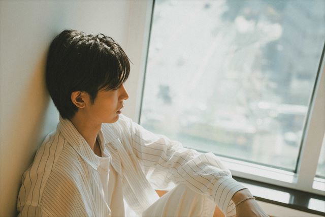 安達祐人、「BLUE SPRING」MV公開