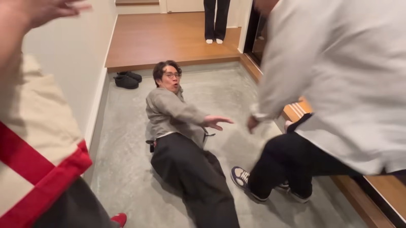 パンサー尾形、こだわりの豪華新居を披露の画像