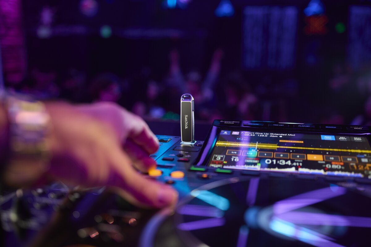 プロDJ向け、USBメモリ『DJ Flash Drive』の画像