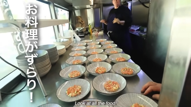 杏、パリでランチを堪能の画像