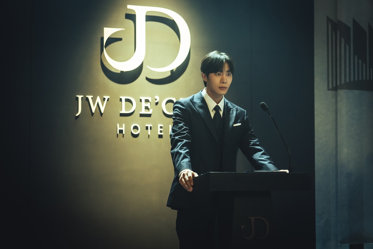 『広場』配信前に知りたいチュ・ヨンウの全て