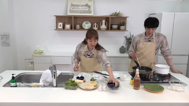 藤本美貴、夫・庄司智春との料理姿を披露の画像