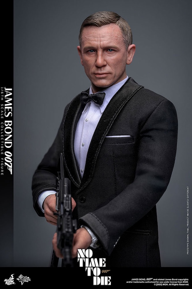 『007』ジェームズ・ボンドのフィギュア登場の画像