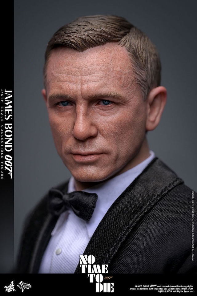 『007』ジェームズ・ボンドのフィギュア登場の画像