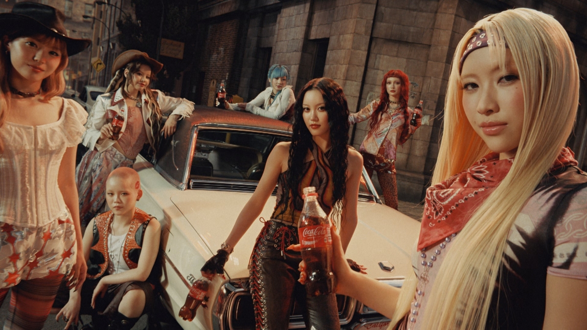 XG、コカ・コーラ新CM初出演