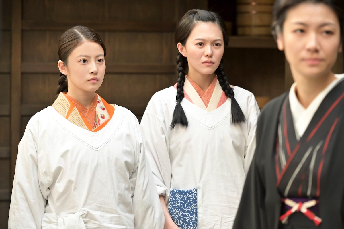 『あんぱん』と『めおと日和』が描いた戦前