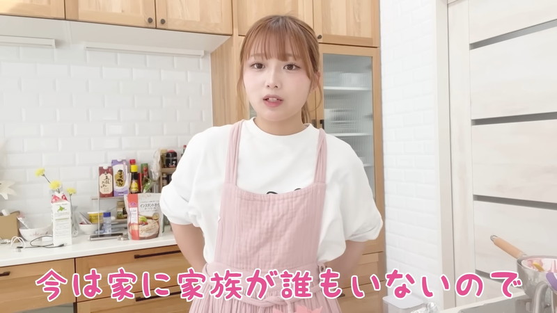 希空、母・辻希美のためにケーキ作りの画像